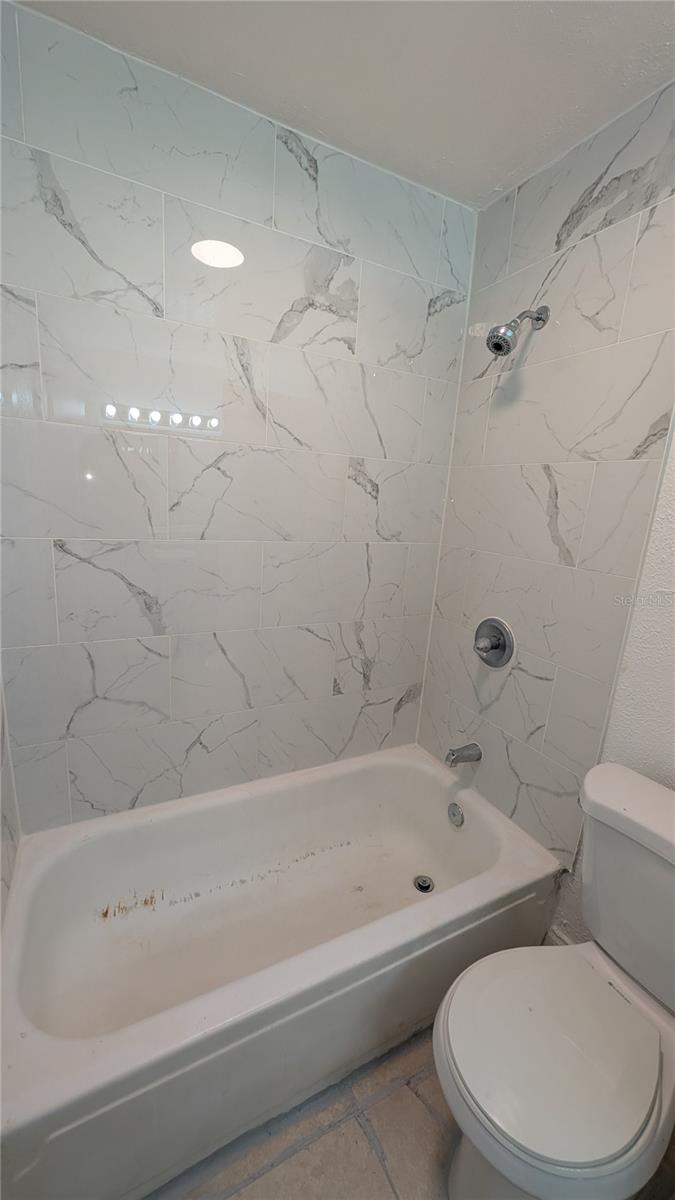 4028 Billingsgate Rd Property Photo 9