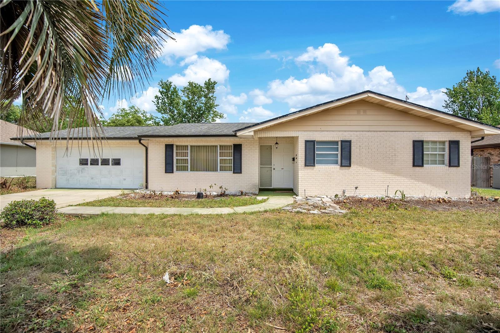 1571 URBANA AVE Property Photo 1
