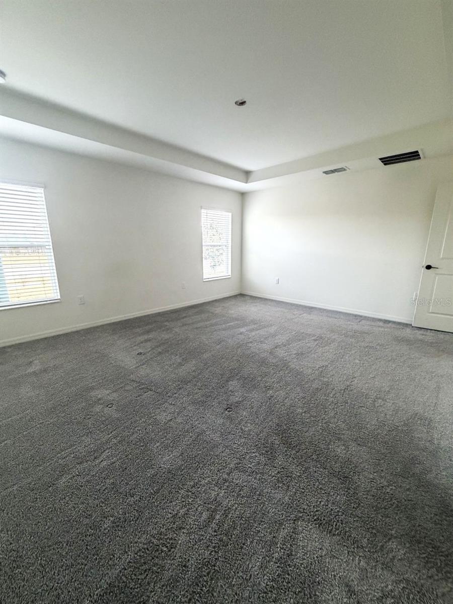 925 Overpool Ave Property Photo 6