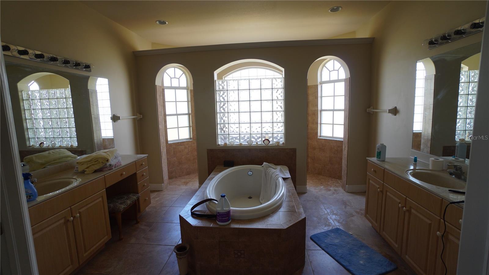 17067 Cape Horn Blvd Property Photo 14