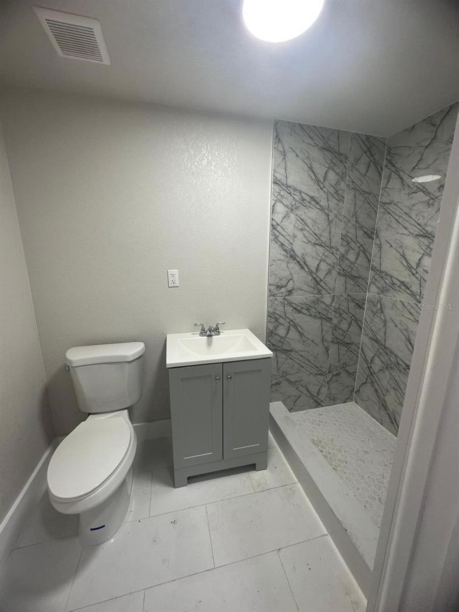 1150 Pippin St Property Photo 10