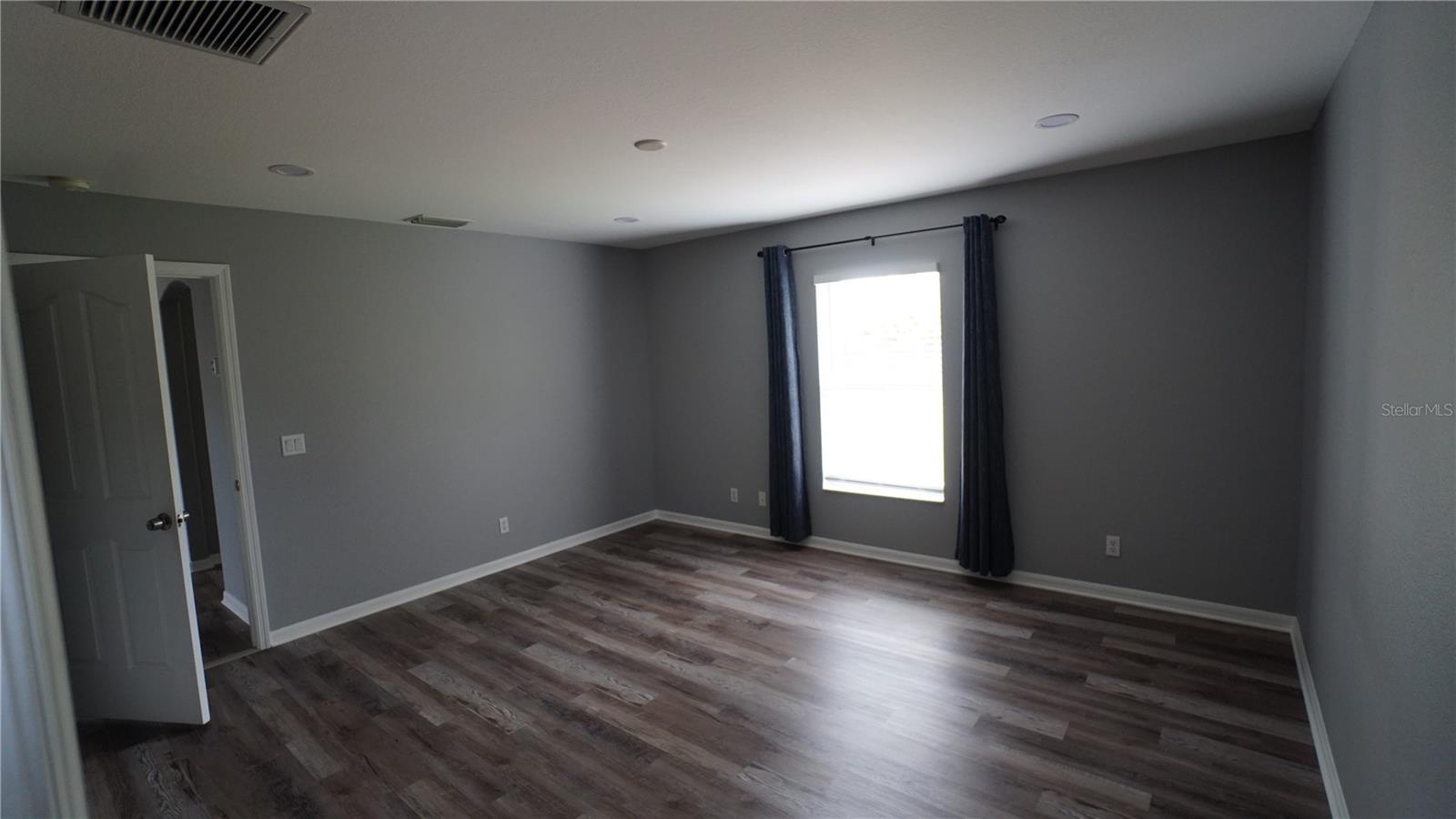 2405 Mistleto Ln Property Photo 14