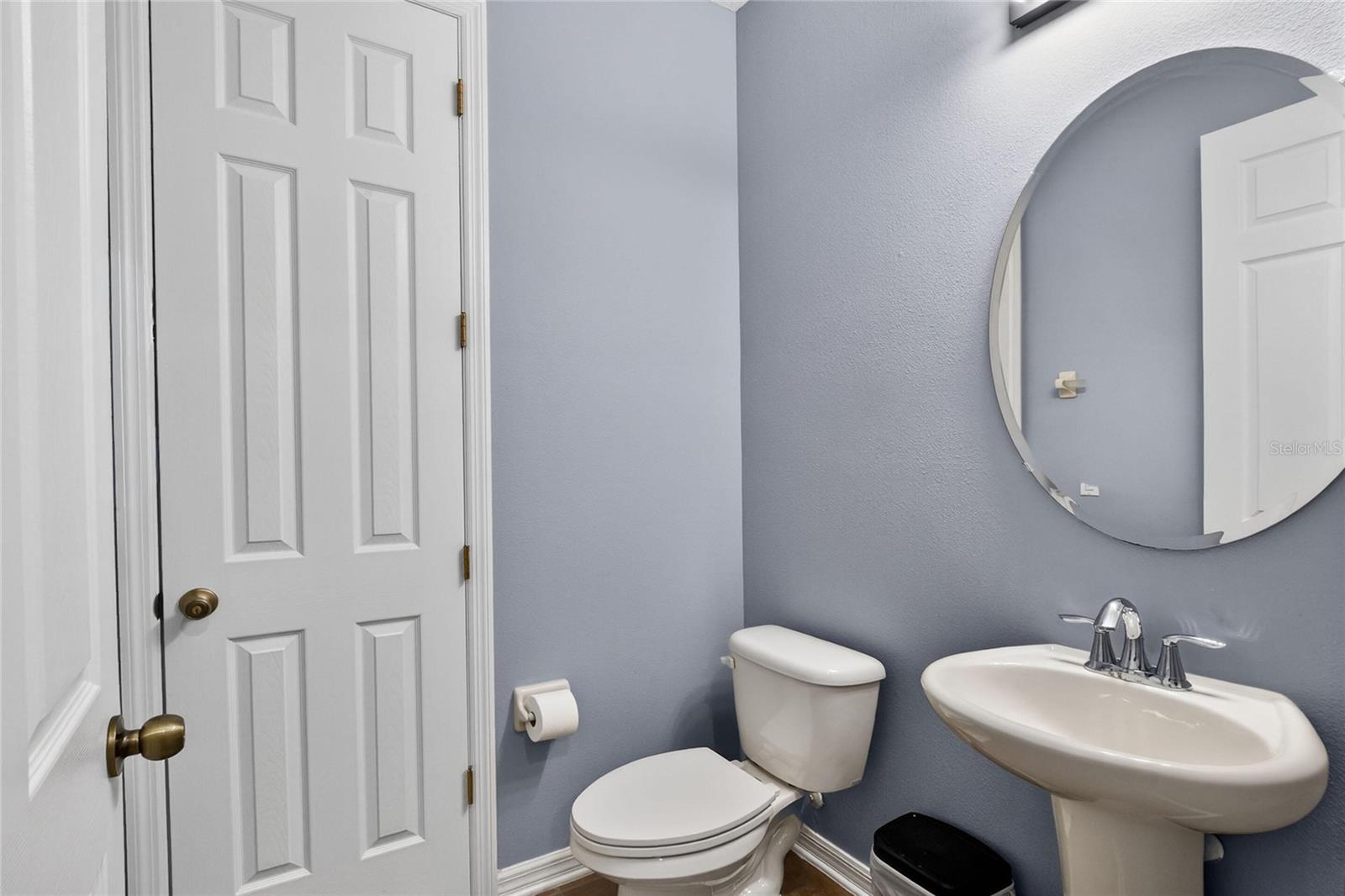 232 Magneta Loop Property Photo 42