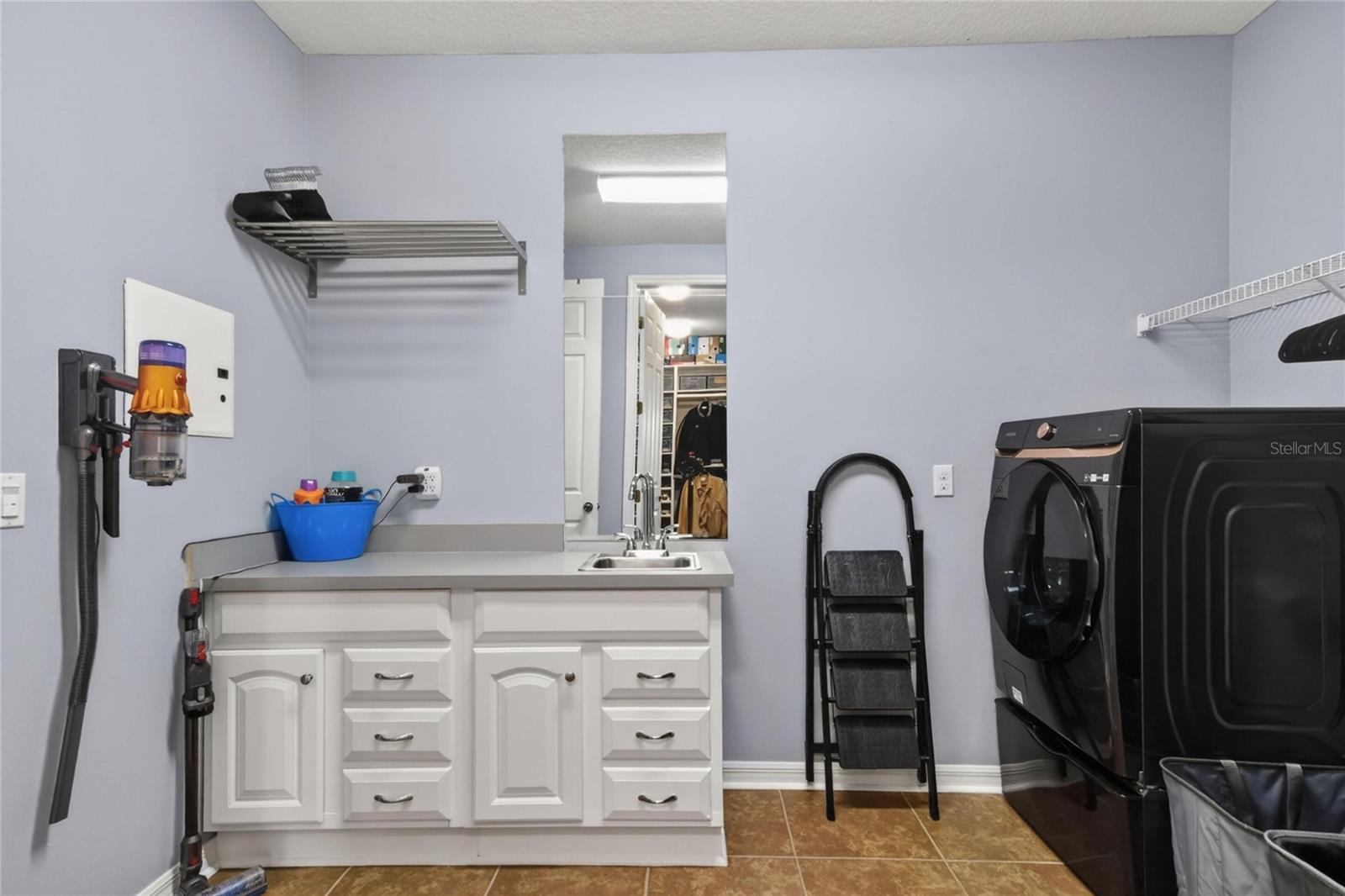 232 Magneta Loop Property Photo 60