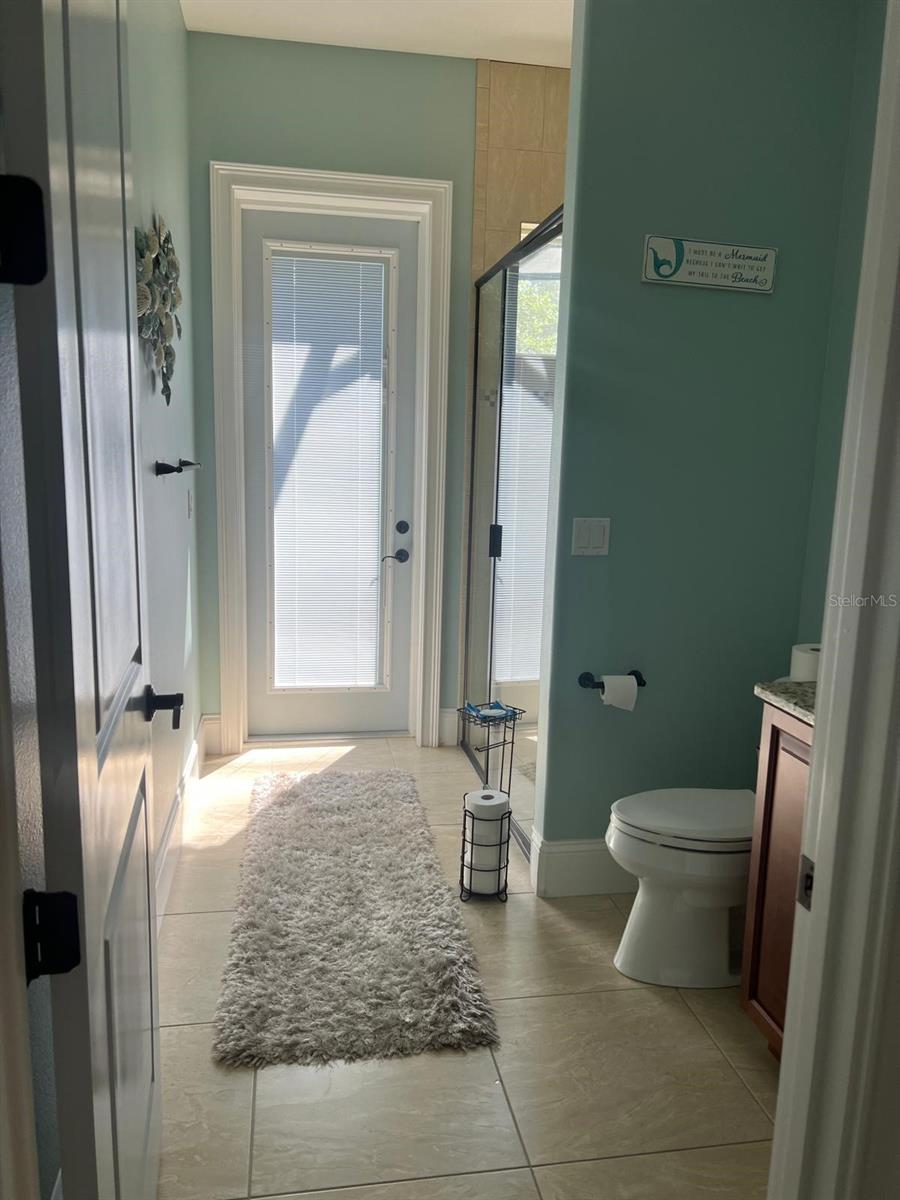 O6405156 Property Photo 10