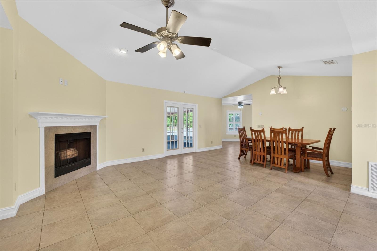 3633 Jericho Dr Property Photo 6