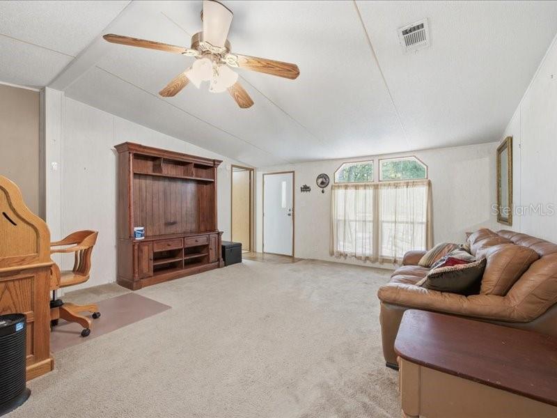 9986 S Forestline Ave Property Photo 14