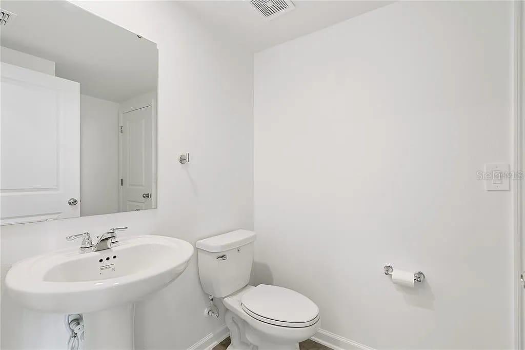 3334 Laurent Loop Property Photo 7