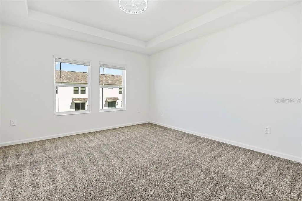 3334 Laurent Loop Property Photo 9