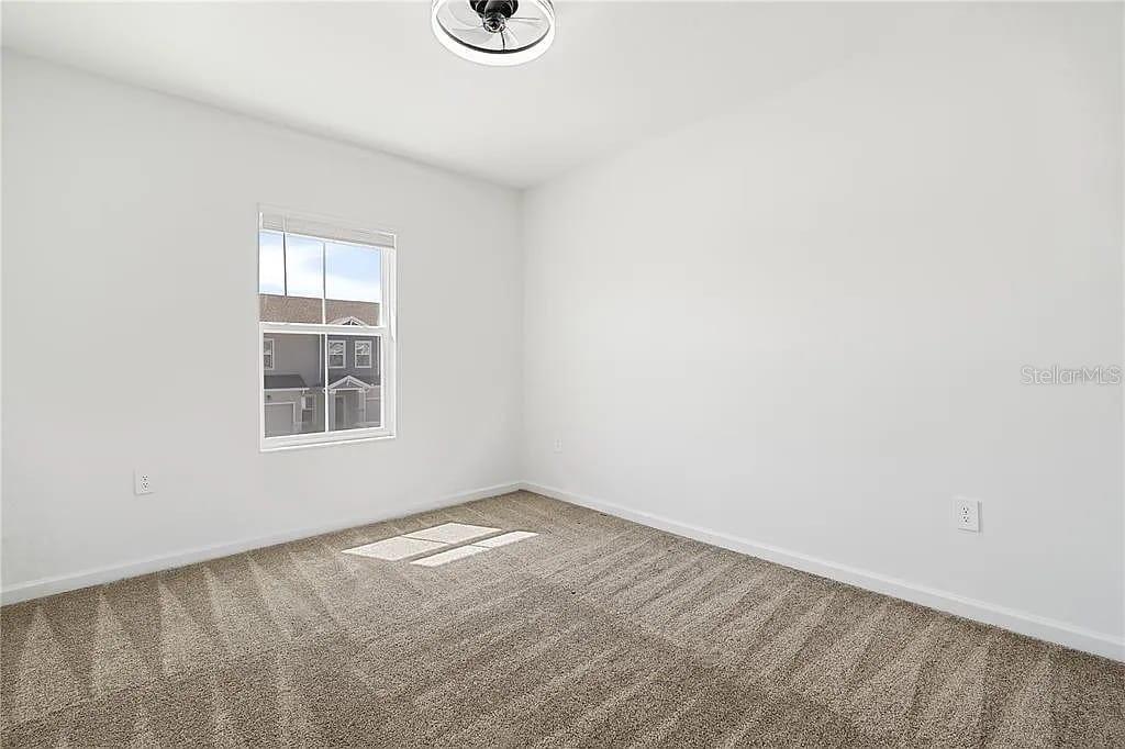 3334 Laurent Loop Property Photo 16