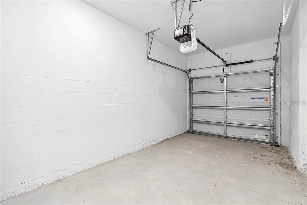 3334 Laurent Loop Property Photo 23