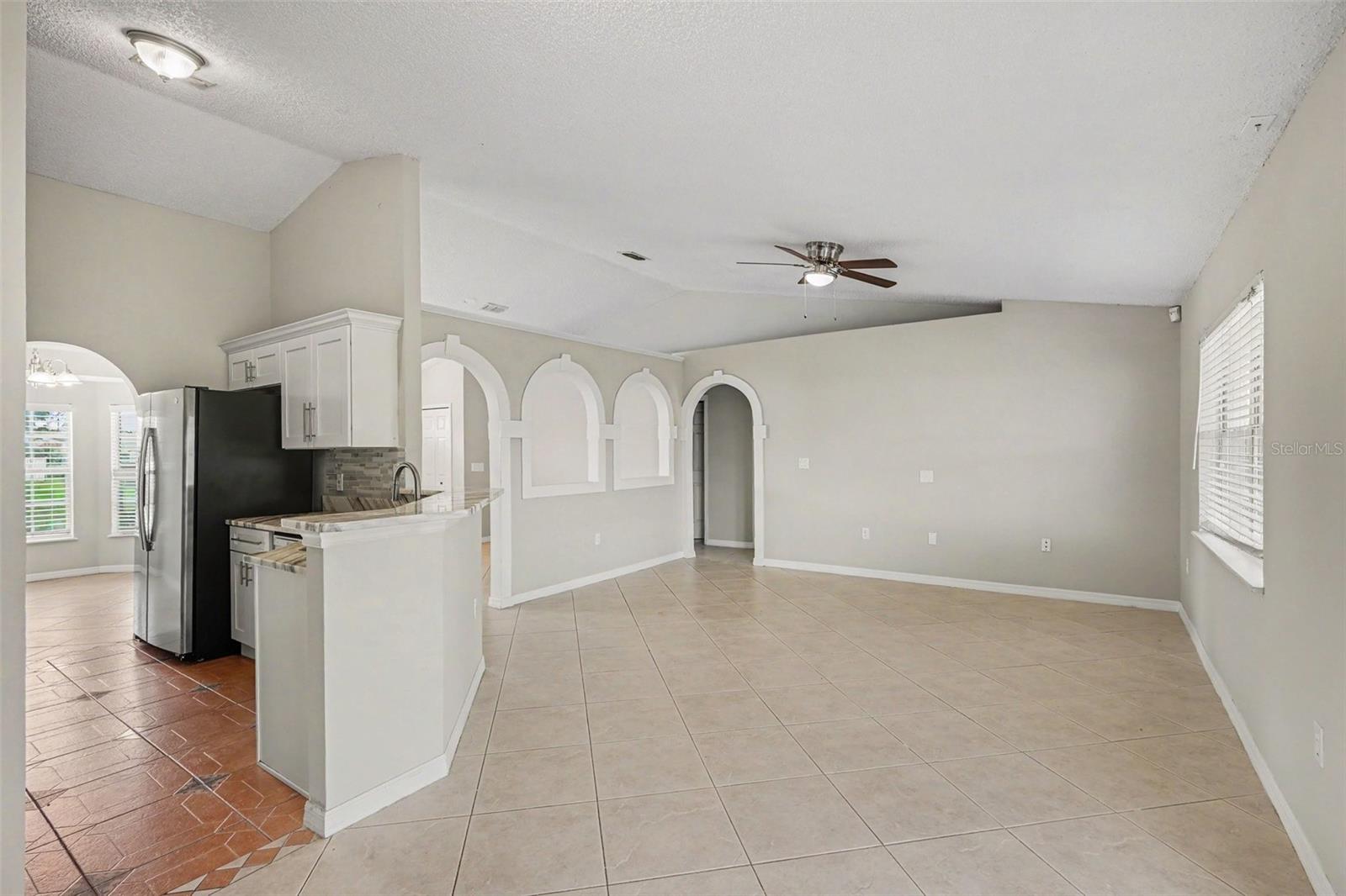 821 Jarnac Dr Property Photo 8