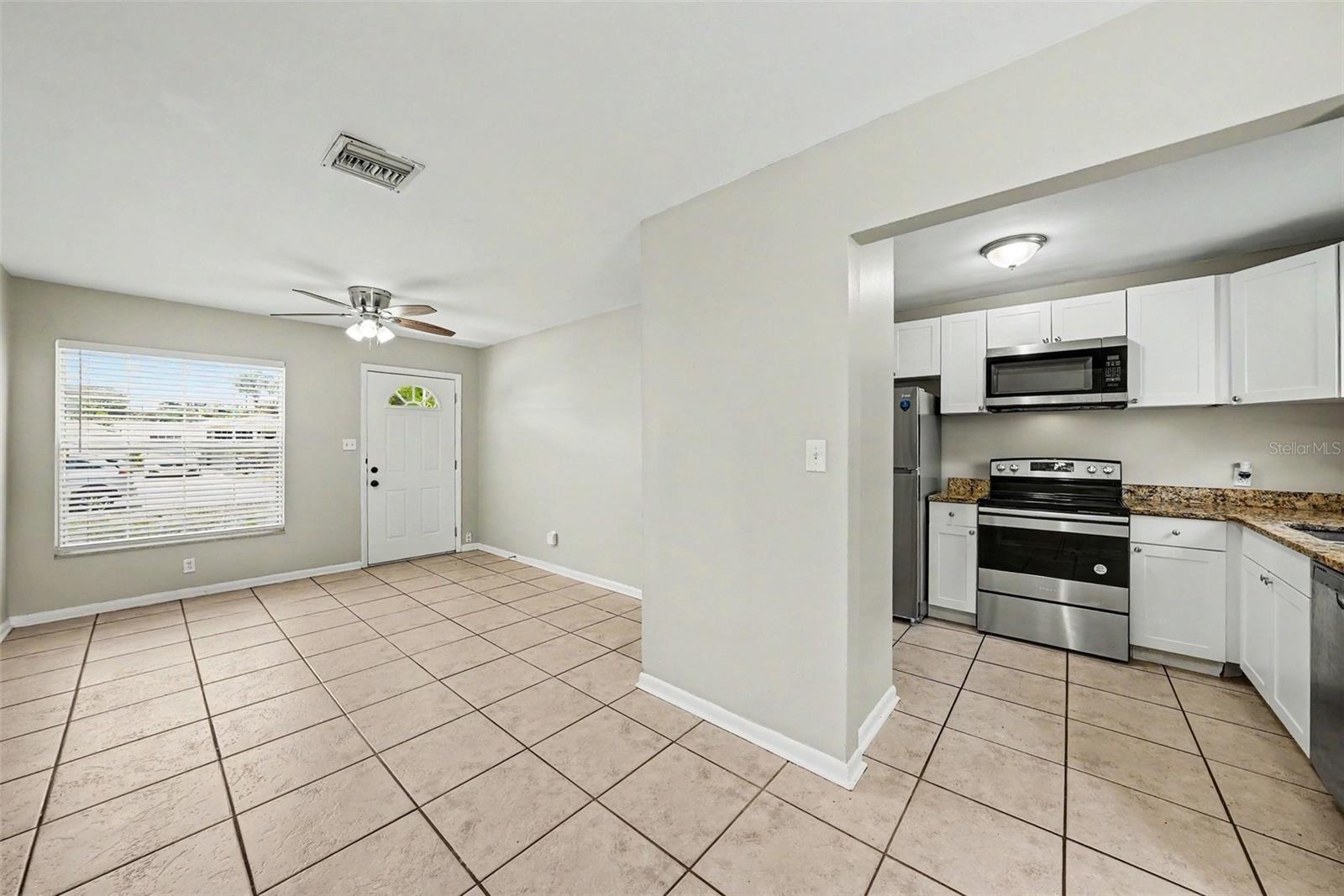 10209 N 28th St Property Photo 4