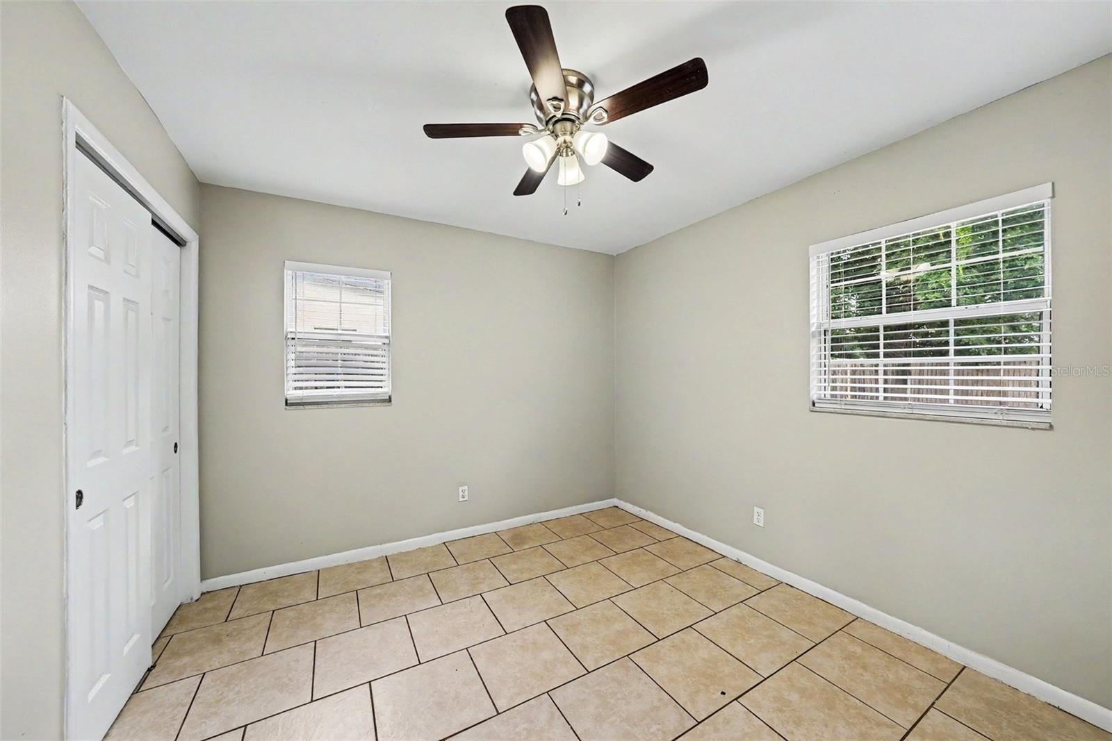 10209 N 28th St Property Photo 12