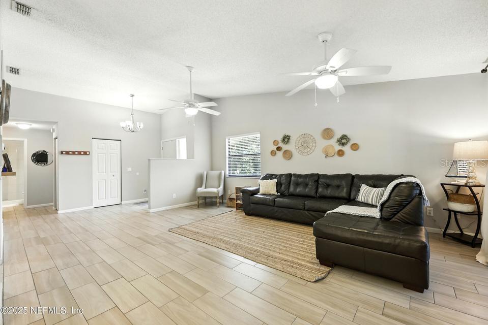 14 Navarra Ct #14 Property Photo 14