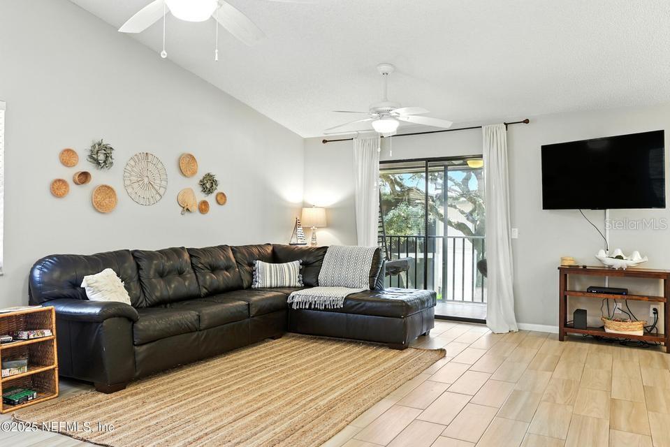 14 Navarra Ct #14 Property Photo 17