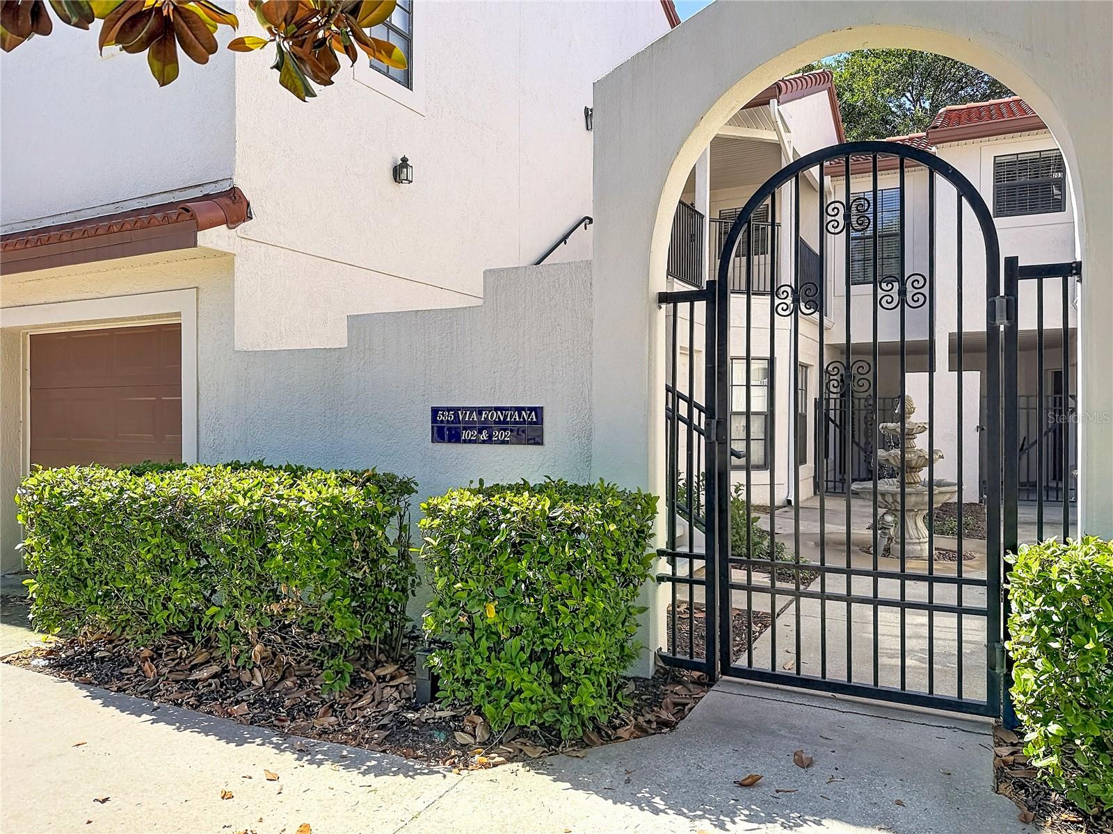 535 Via Fontana Dr #202 Property Photo 4