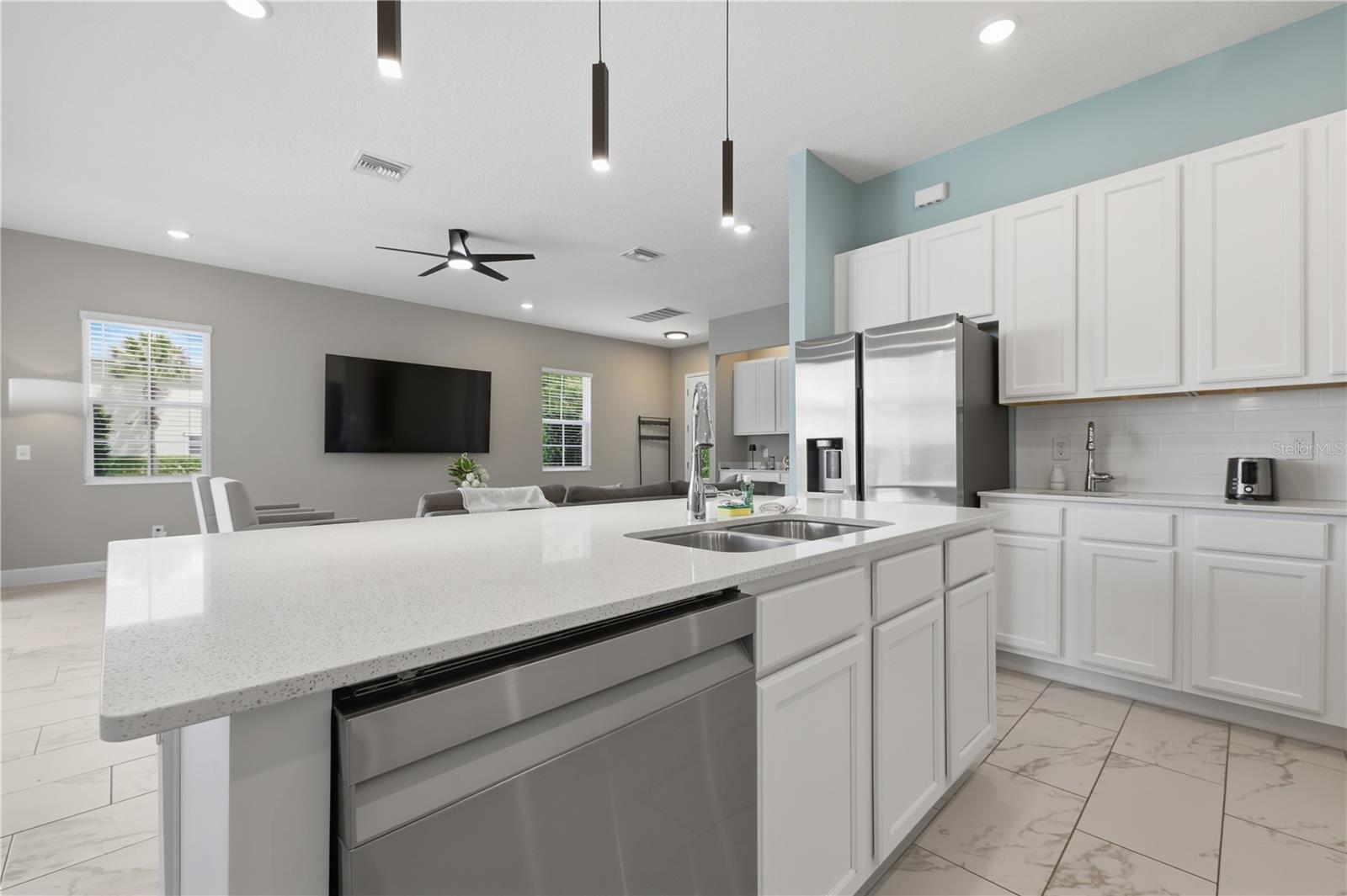 1428 Reunion Blvd Property Photo 10