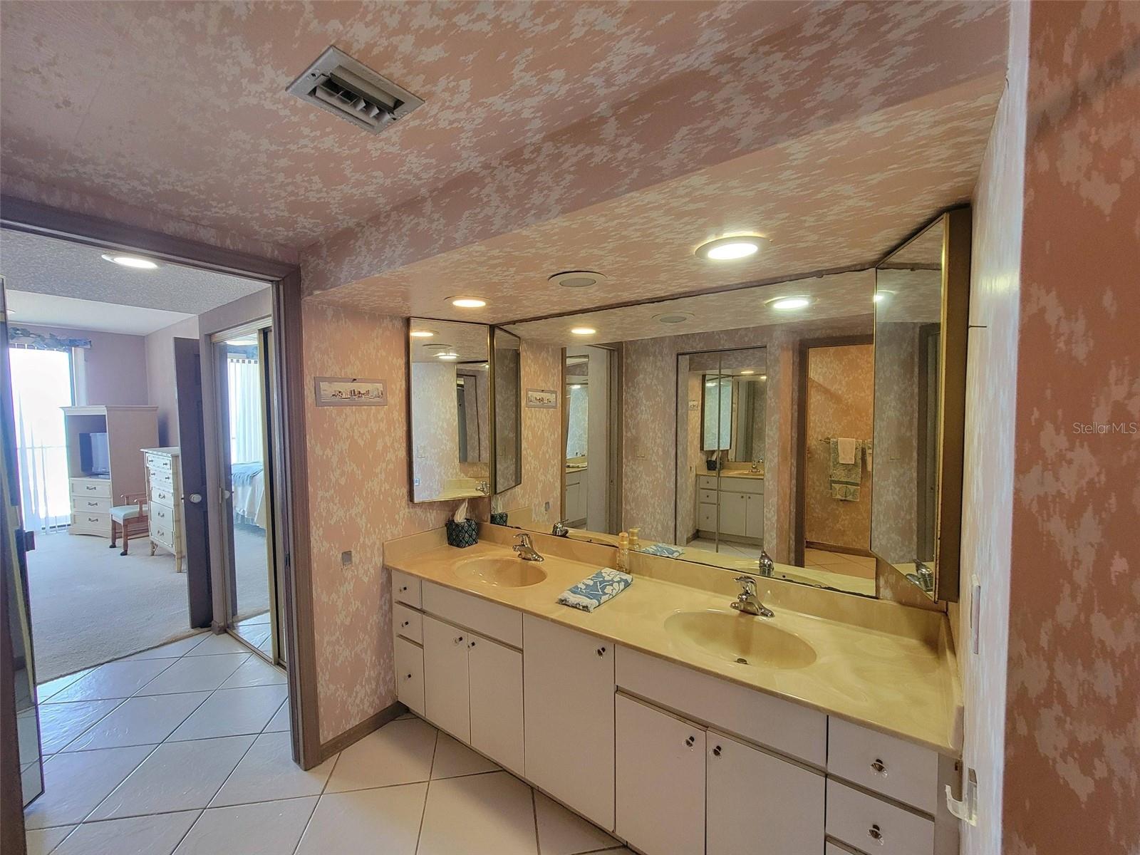 750 N Atlantic Ave #1104 Property Photo 21