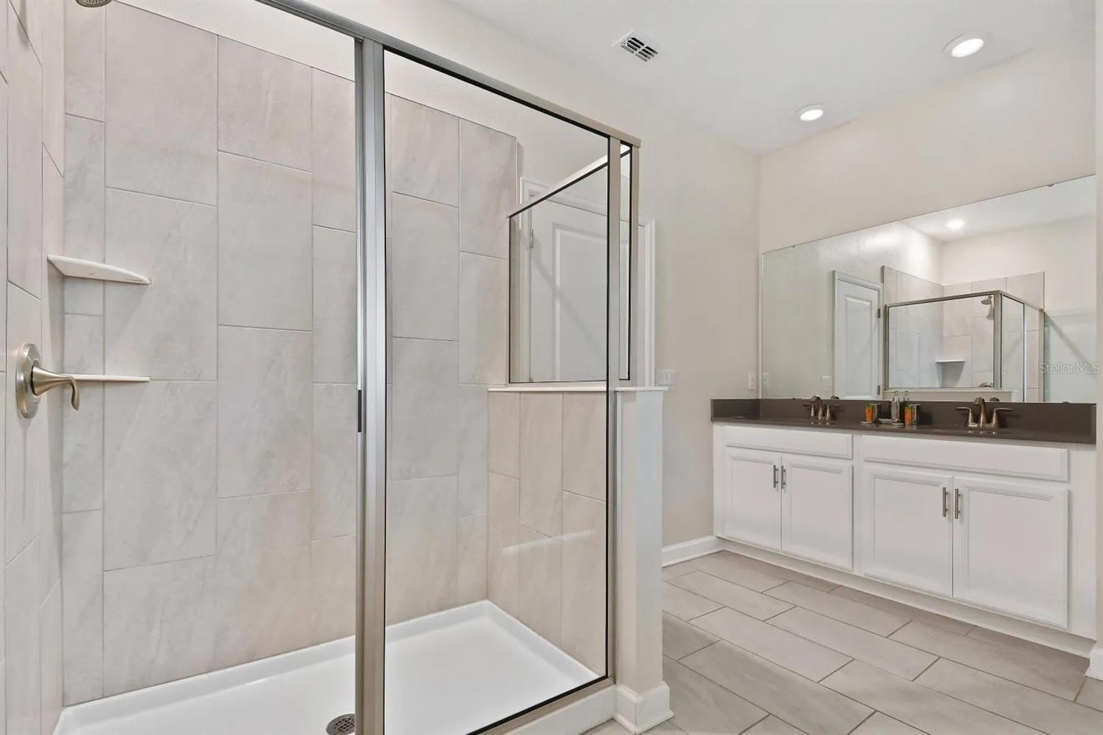 2721 Bookmark Dr Property Photo 31