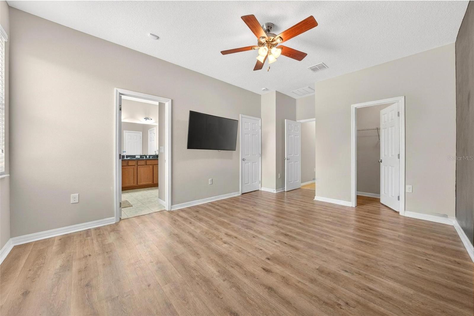 10025 Leyburn Ct Property Photo 24