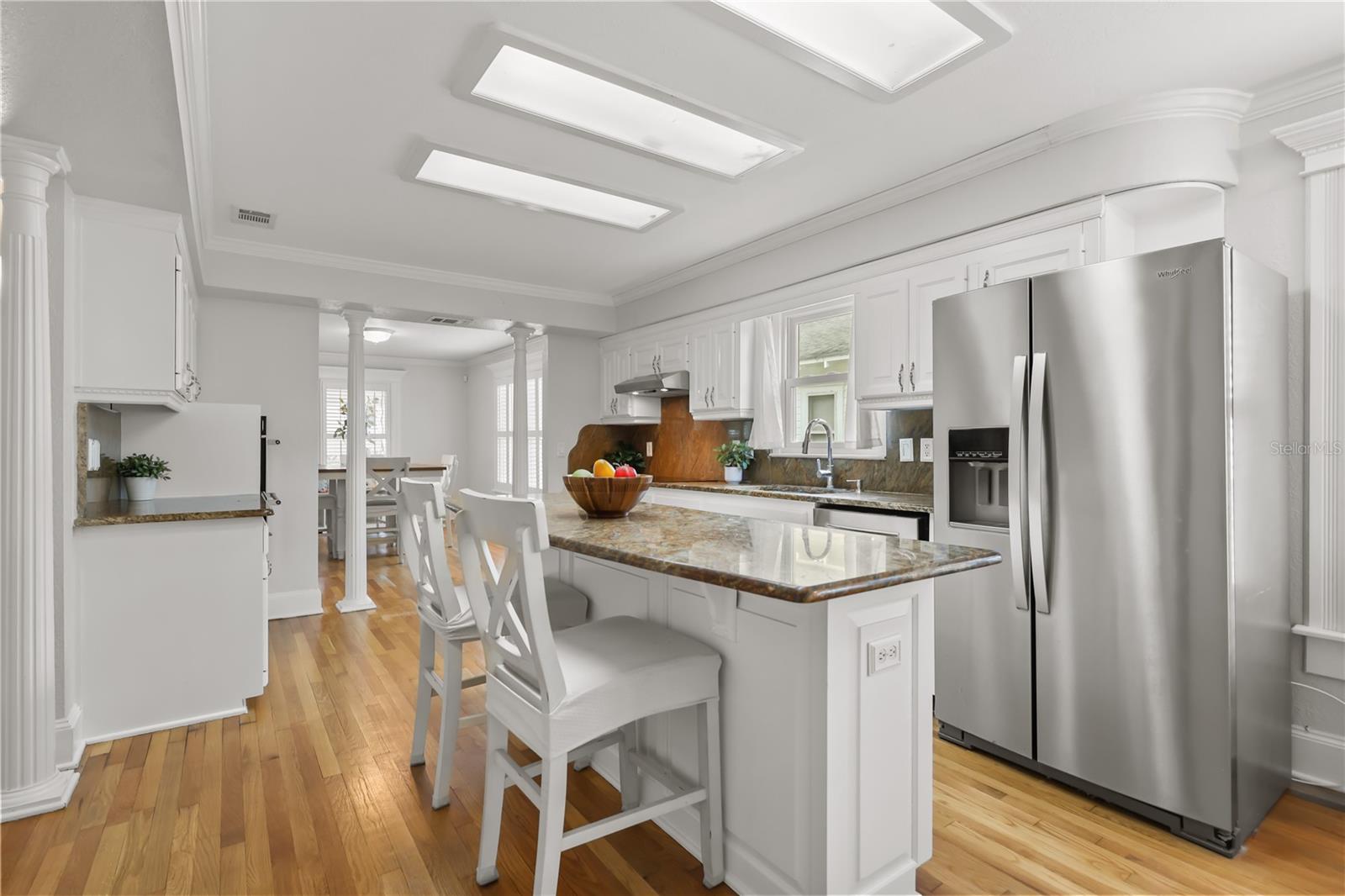 343 Broadway Ave Property Photo 15