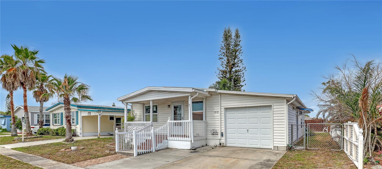 1818 Big Cypress St Ne Property Photo 3