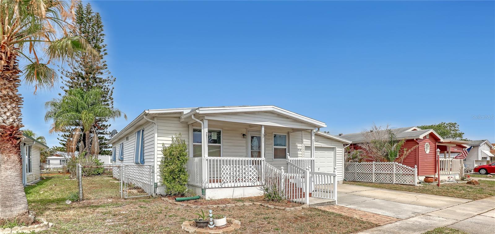 1818 Big Cypress St Ne Property Photo 4
