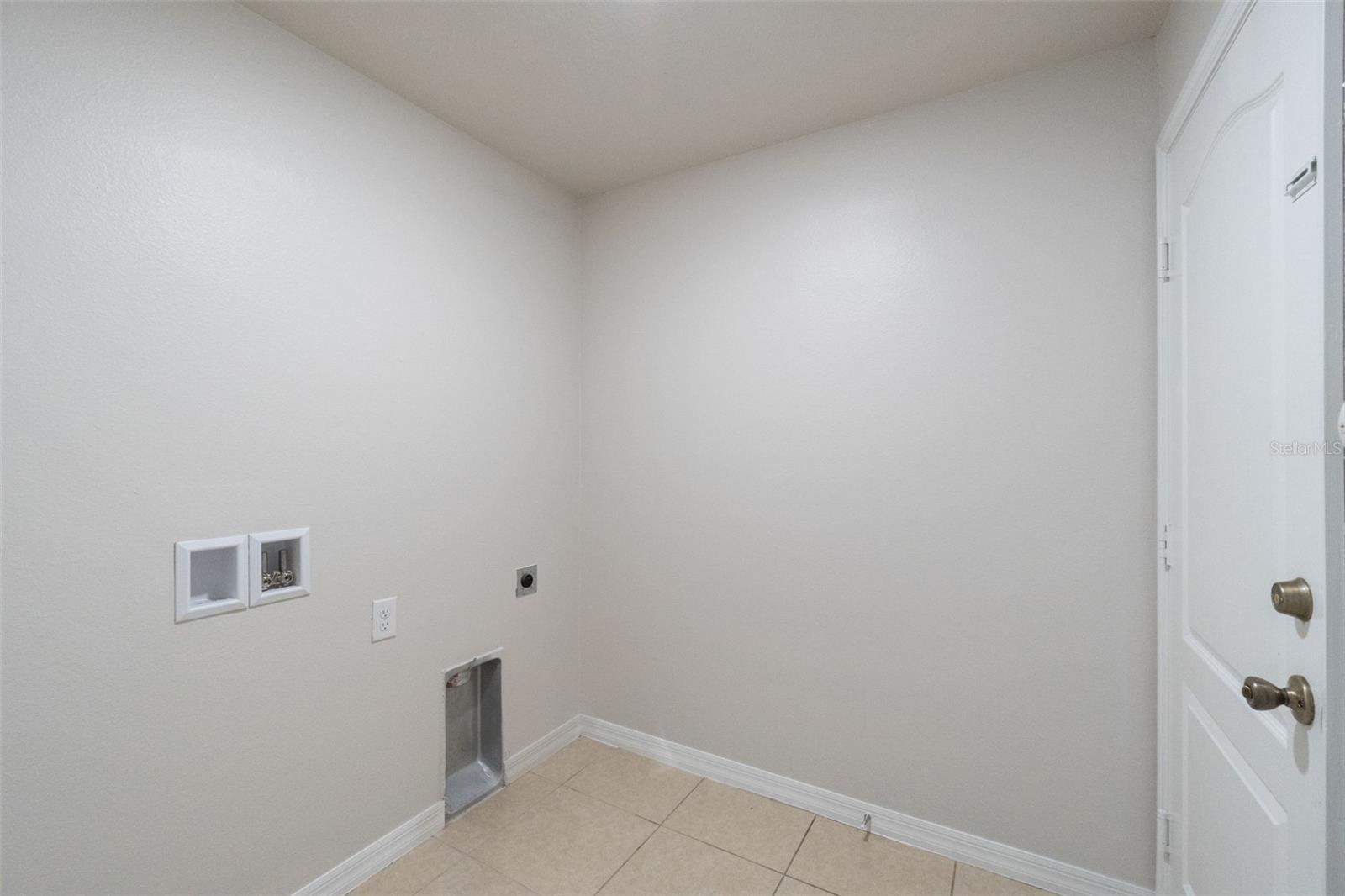 1740 Canaan Loop Property Photo 9
