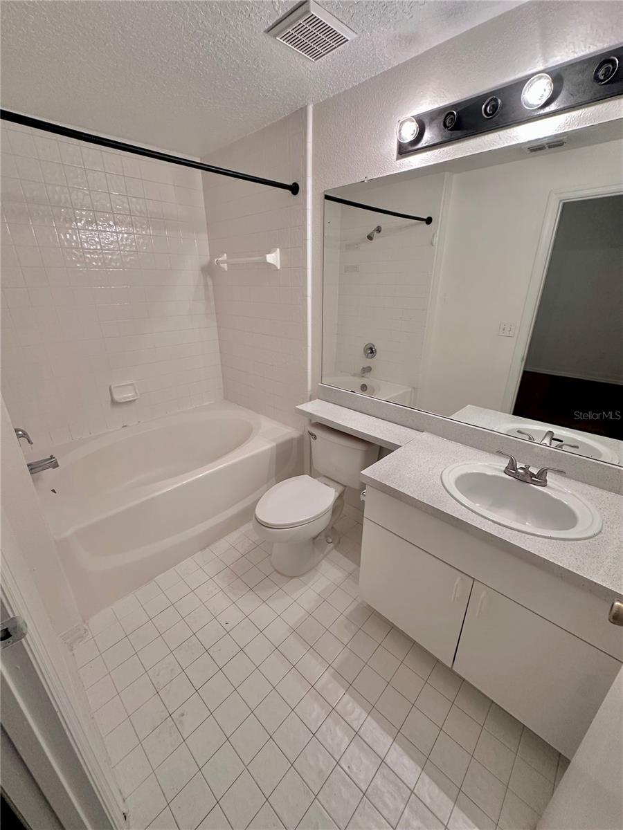 5554 Metrowest Blvd #4-201 Property Photo 17