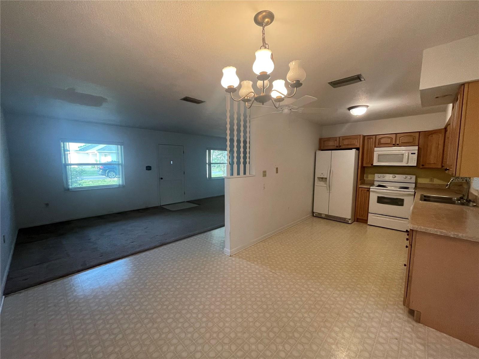 23 Lonesome Pine Trl Property Photo 6
