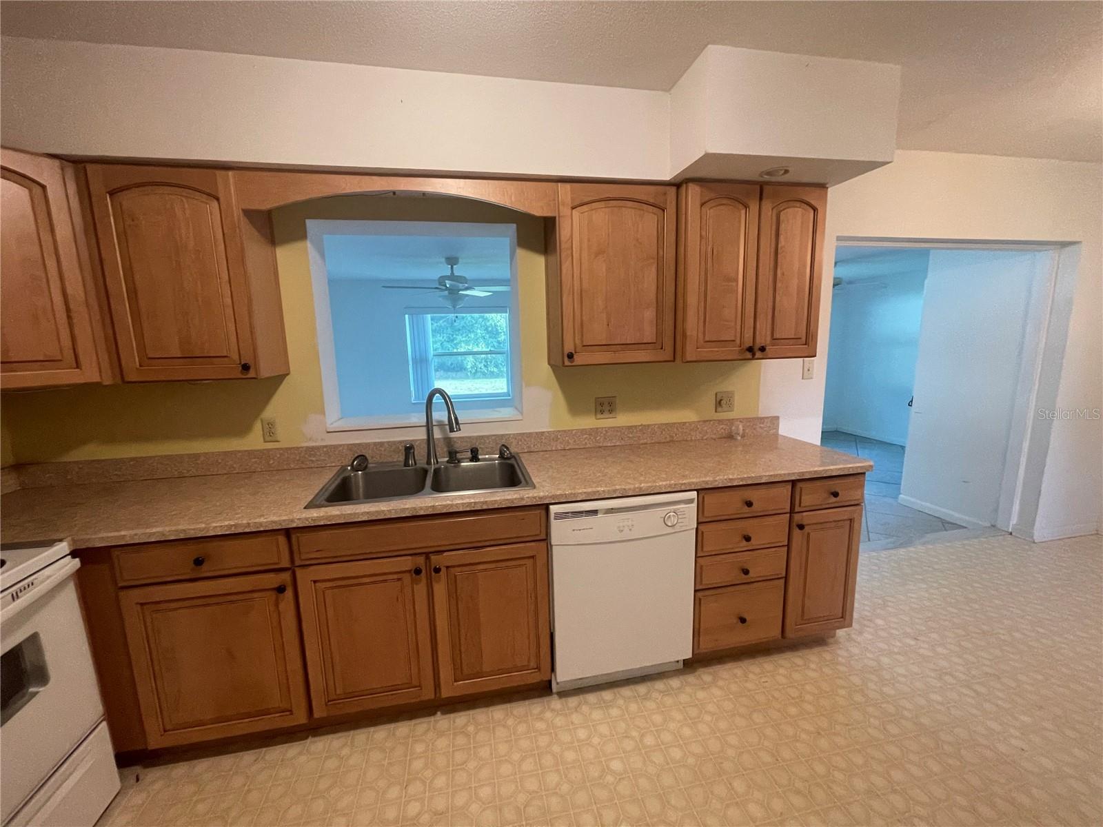 23 Lonesome Pine Trl Property Photo 8