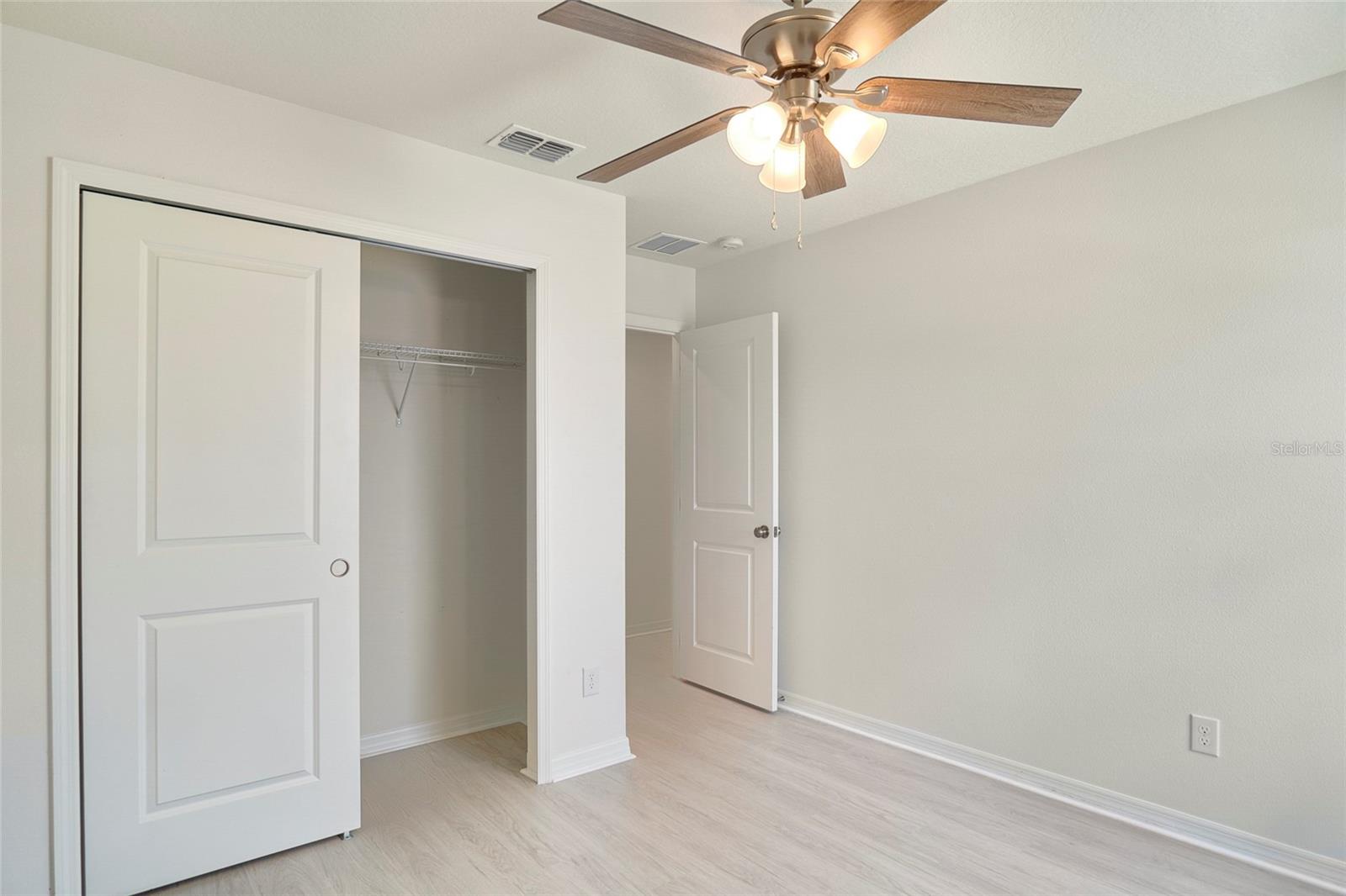 3936 Fescue St Property Photo 14