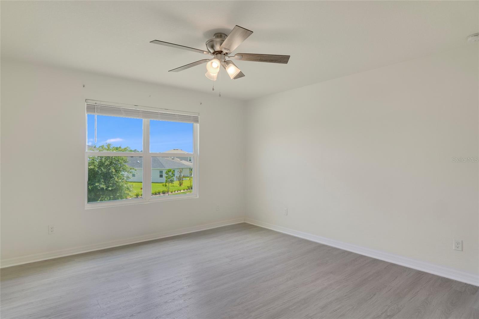 3936 Fescue St Property Photo 18
