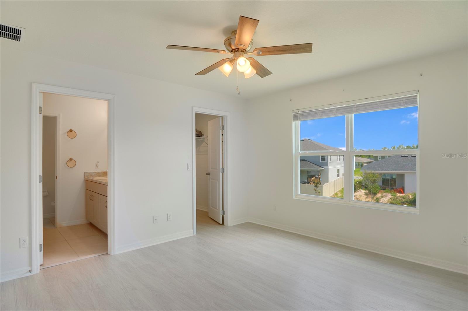3936 Fescue St Property Photo 19