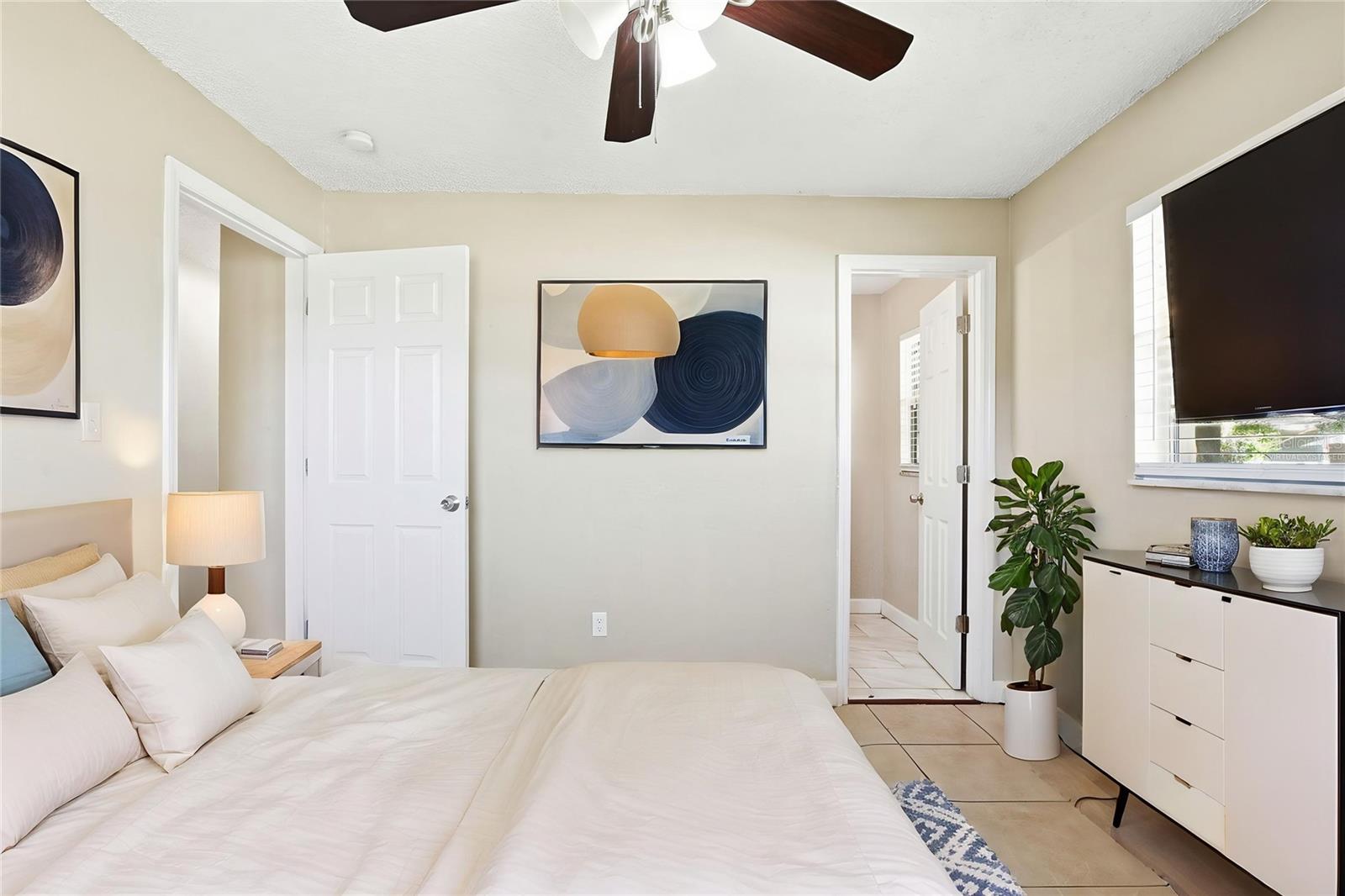 1729 Flores Ct Property Photo 8