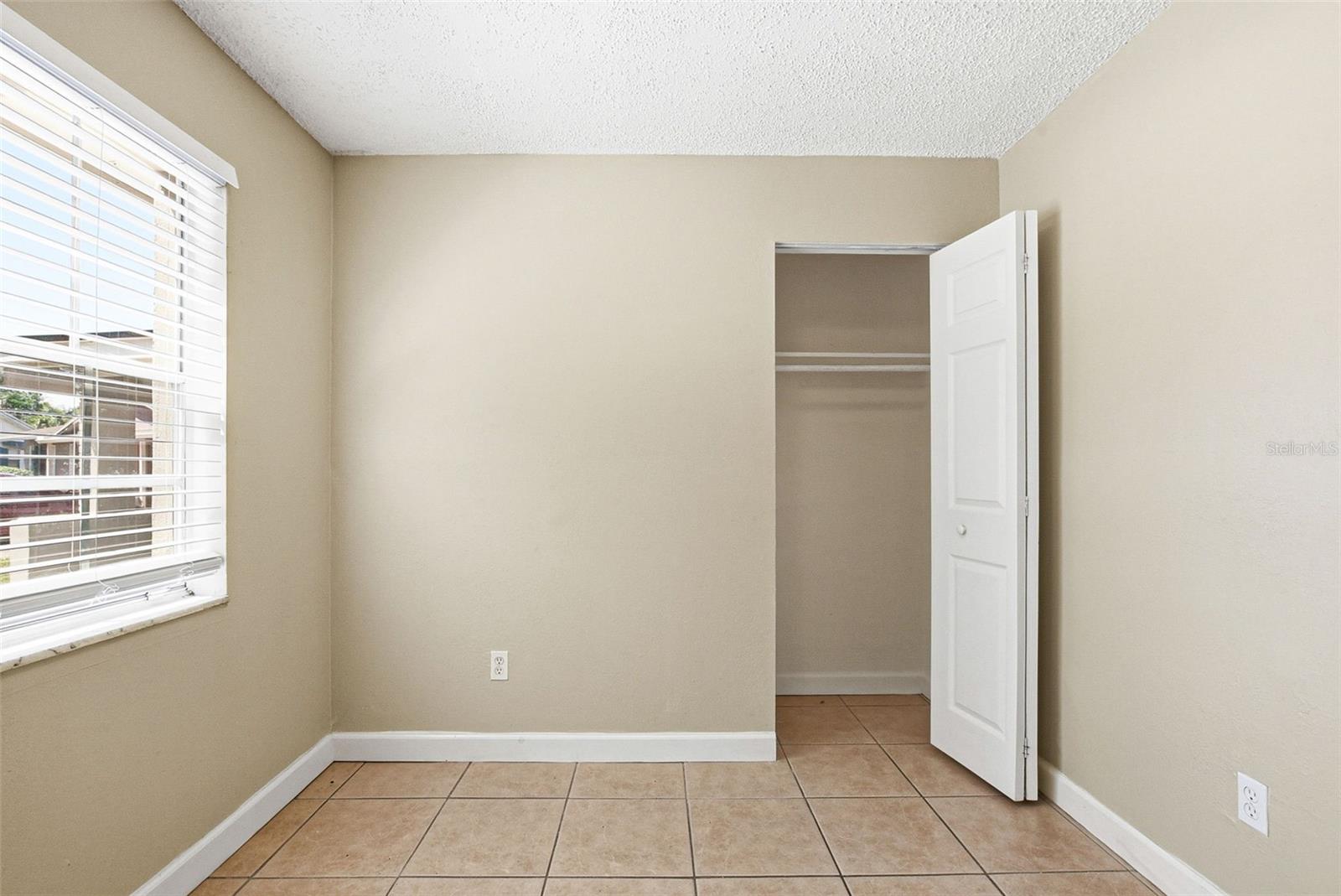 1729 Flores Ct Property Photo 21
