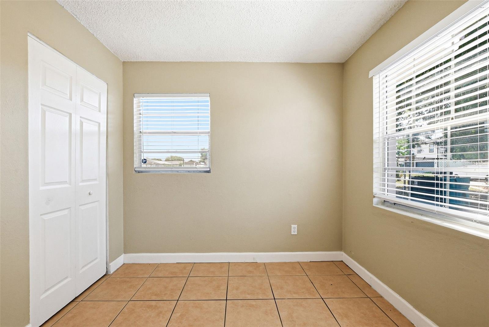 1729 Flores Ct Property Photo 25