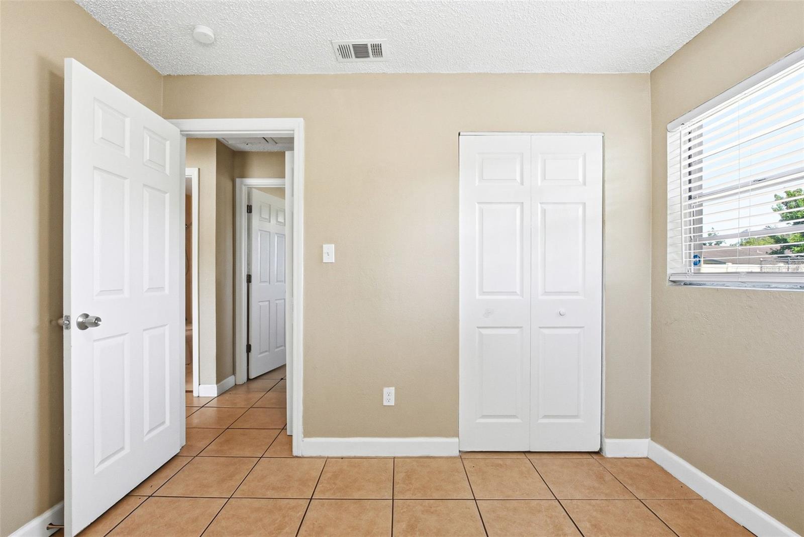 1729 Flores Ct Property Photo 26