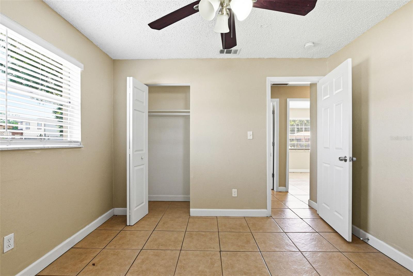 1729 Flores Ct Property Photo 29