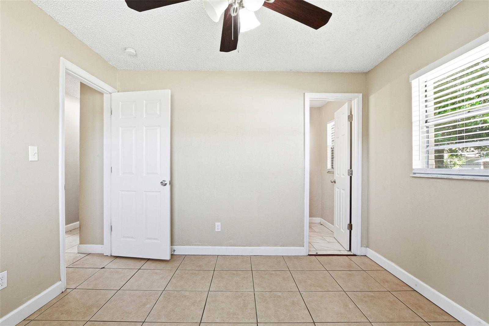 1729 Flores Ct Property Photo 30