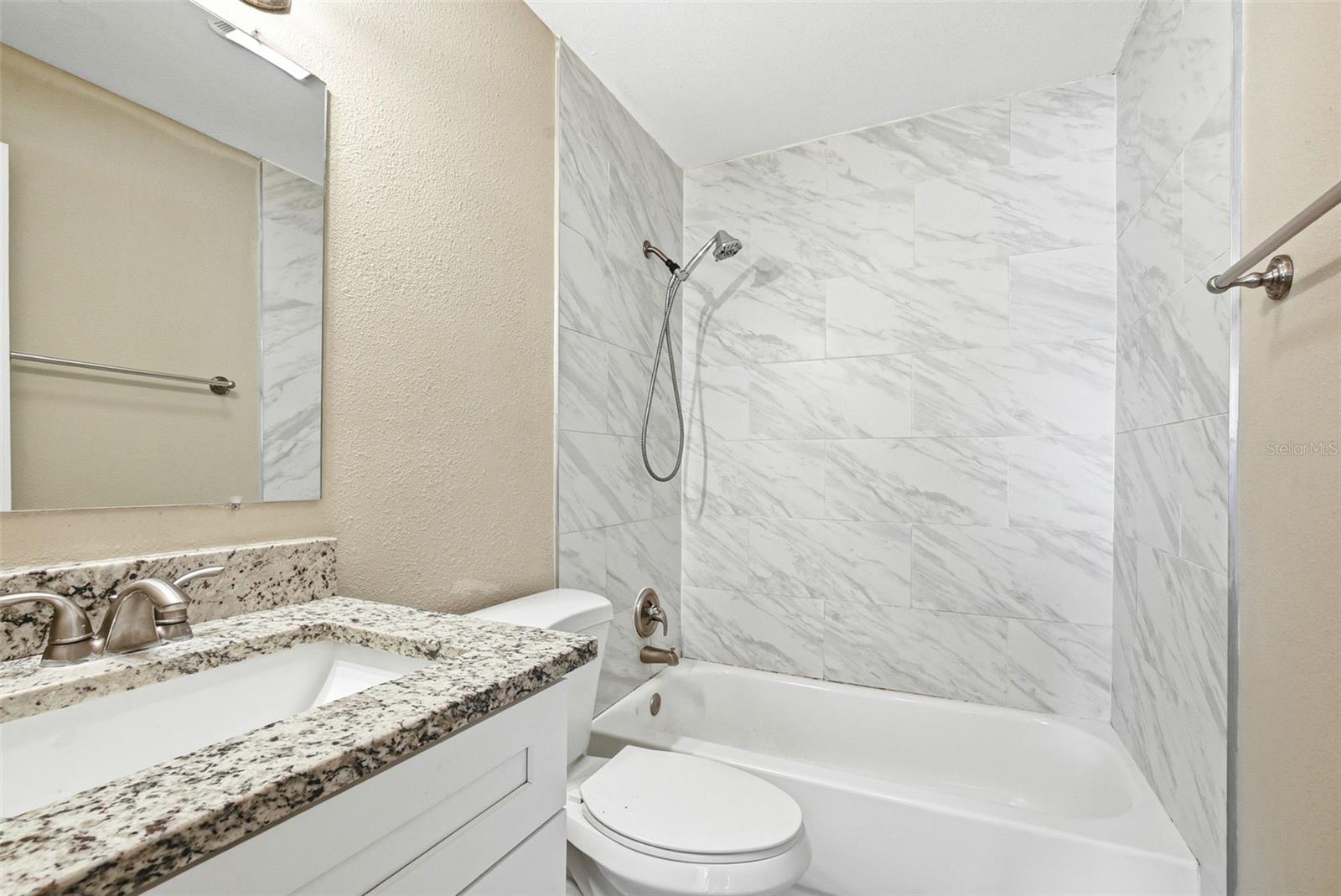 1729 Flores Ct Property Photo 32