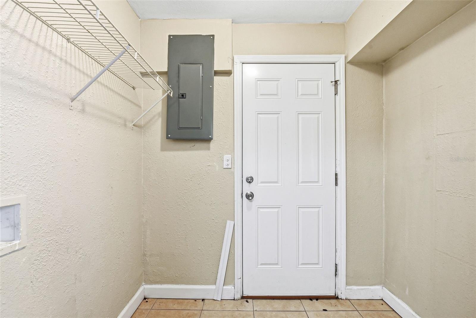 1729 Flores Ct Property Photo 33