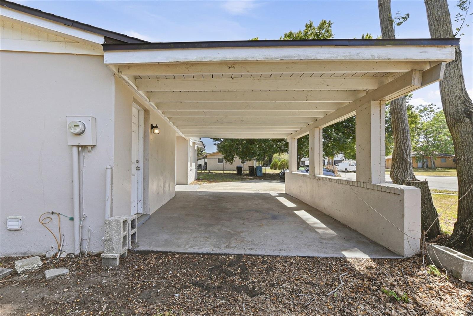 1729 Flores Ct Property Photo 34