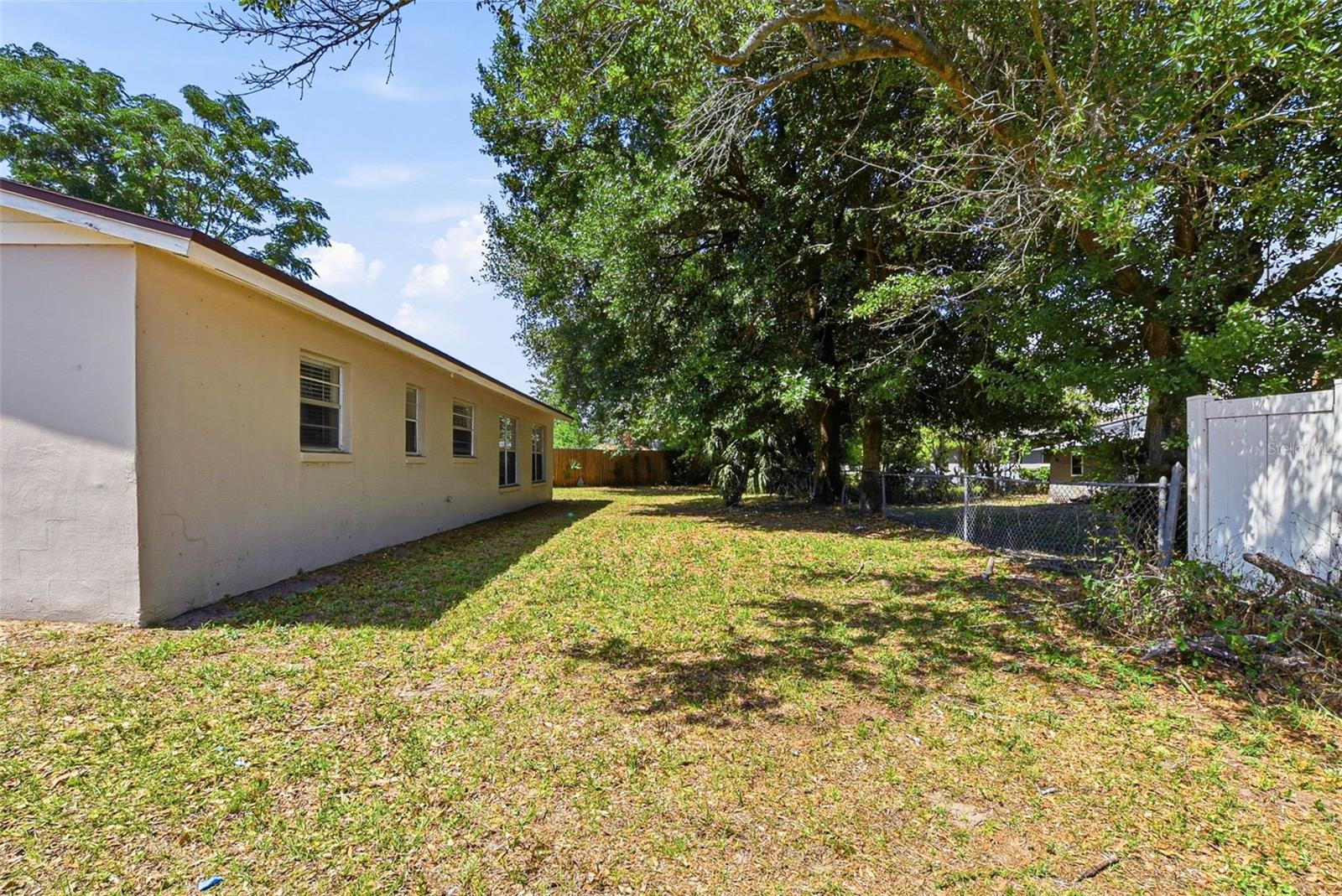 1729 Flores Ct Property Photo 38