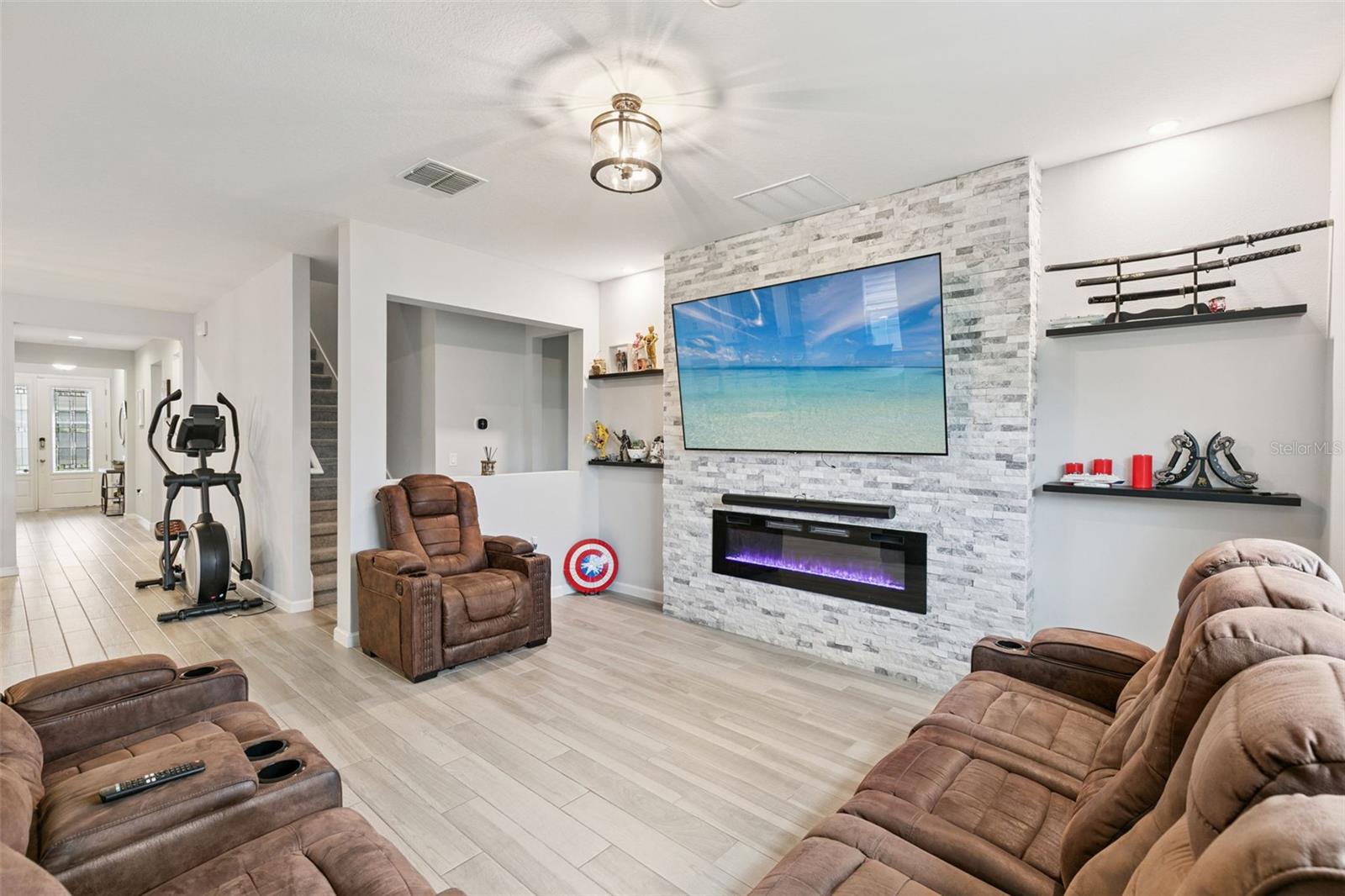 4465 Davos Dr Property Photo 10