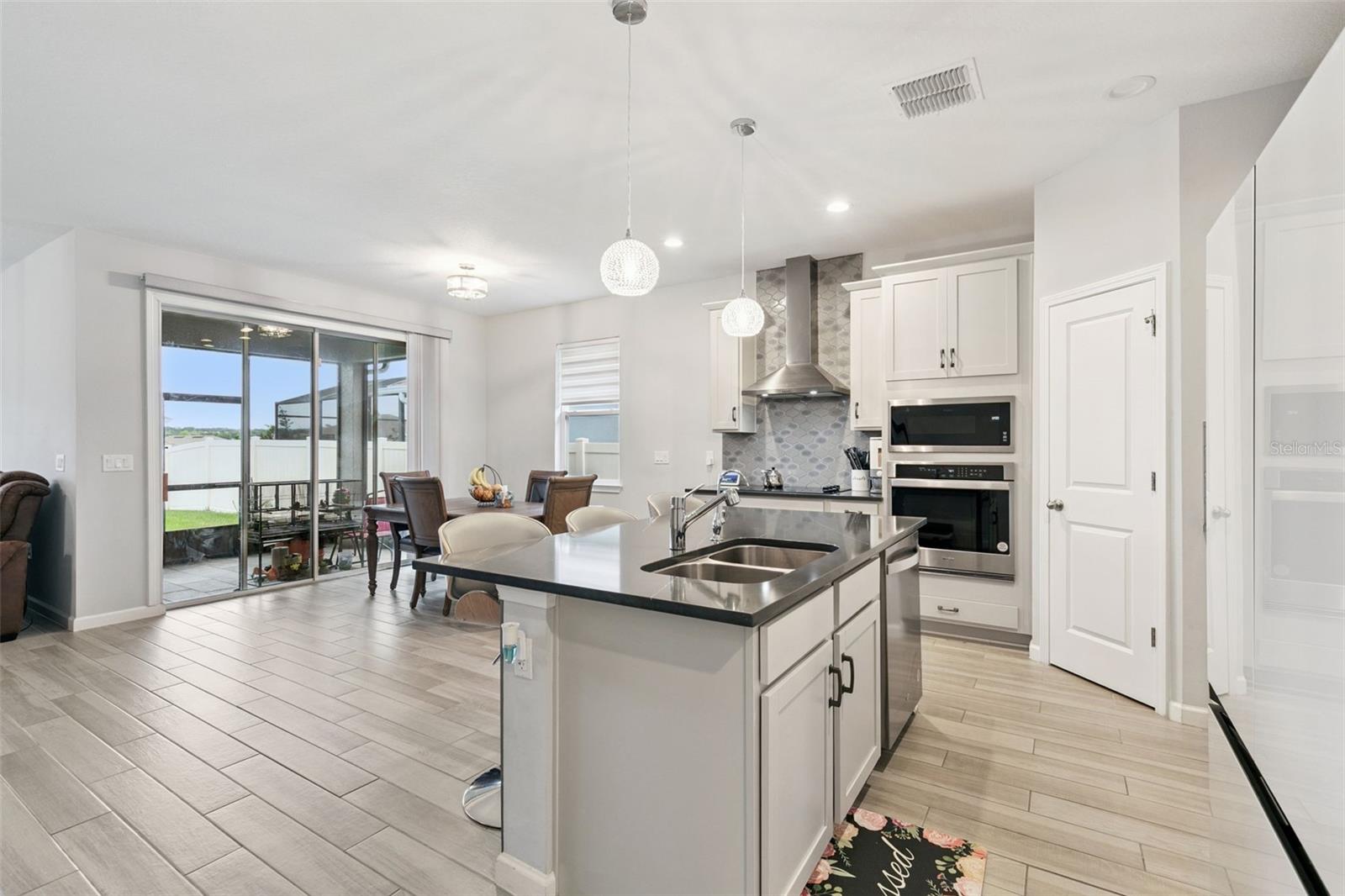 4465 Davos Dr Property Photo 11