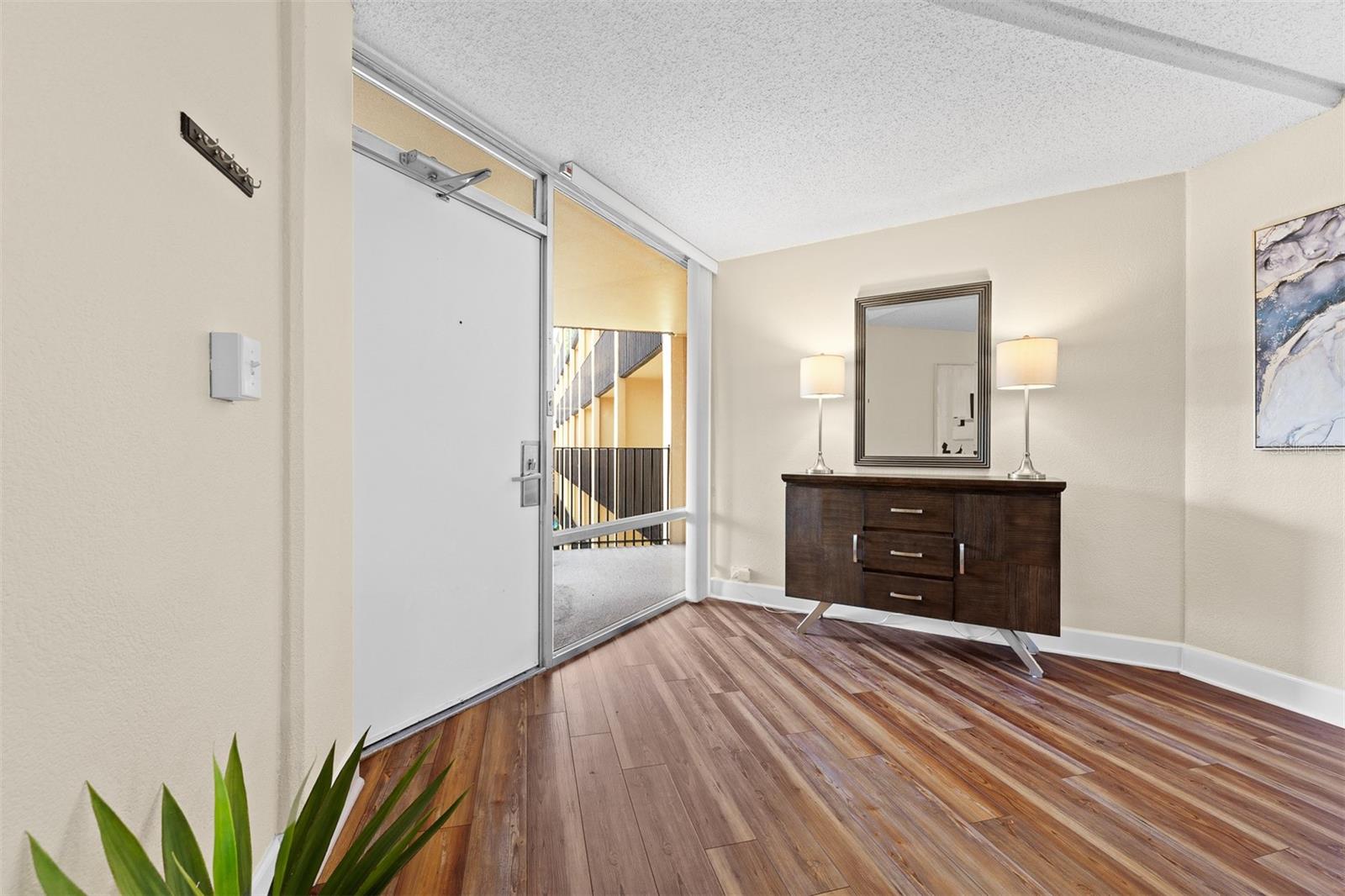 151 E Washington St #404 Property Photo 10