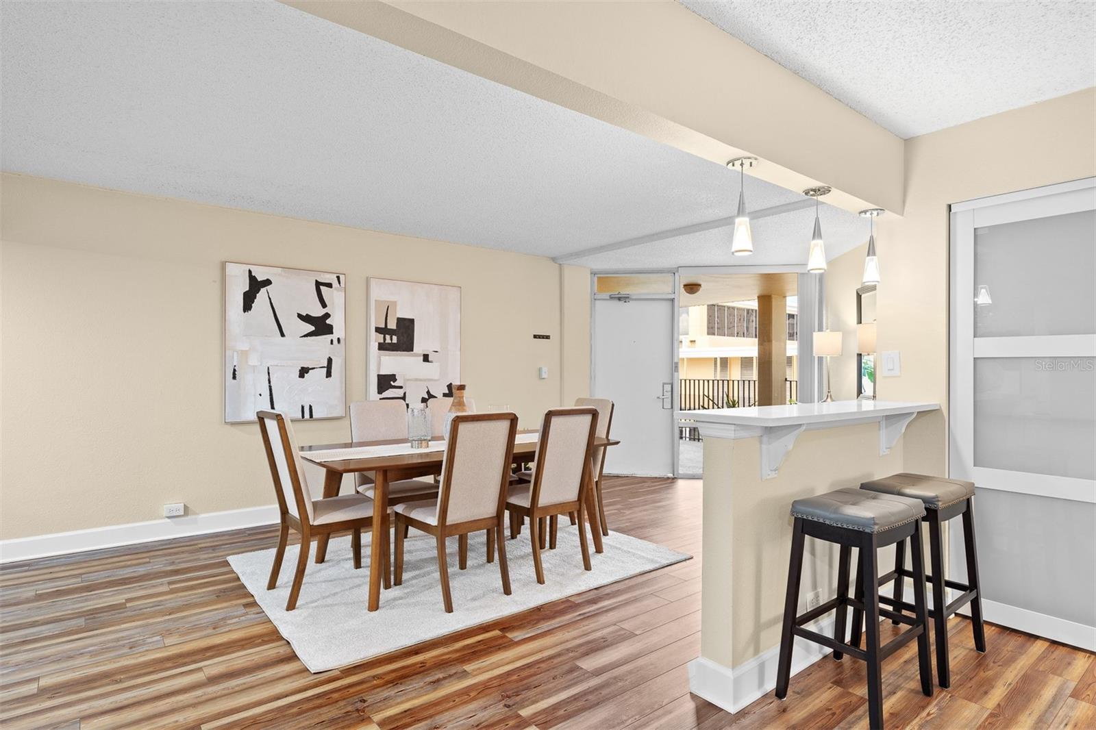 151 E Washington St #404 Property Photo 15