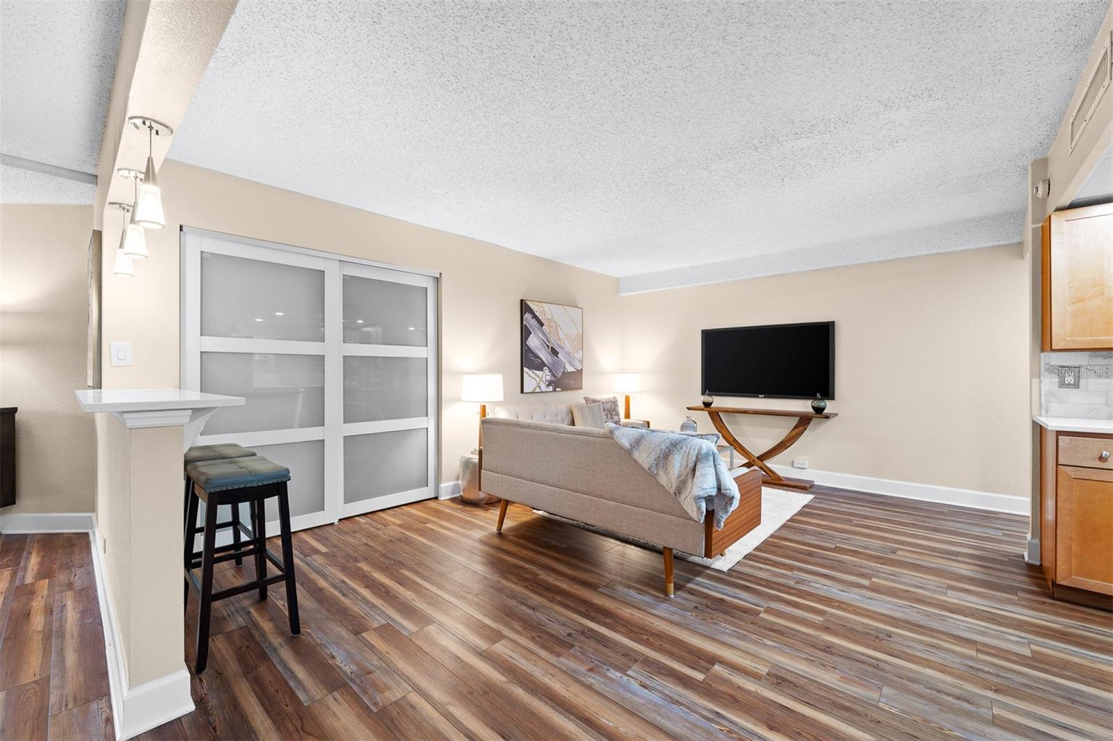 151 E Washington St #404 Property Photo 21